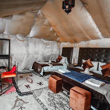 Family Luxury Glamping Hotel เมอร์ซูกา ภายนอก รูปภาพ