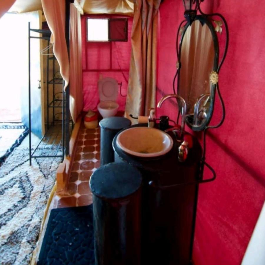 Family Luxury Glamping Hotel เมอร์ซูกา ภายนอก รูปภาพ