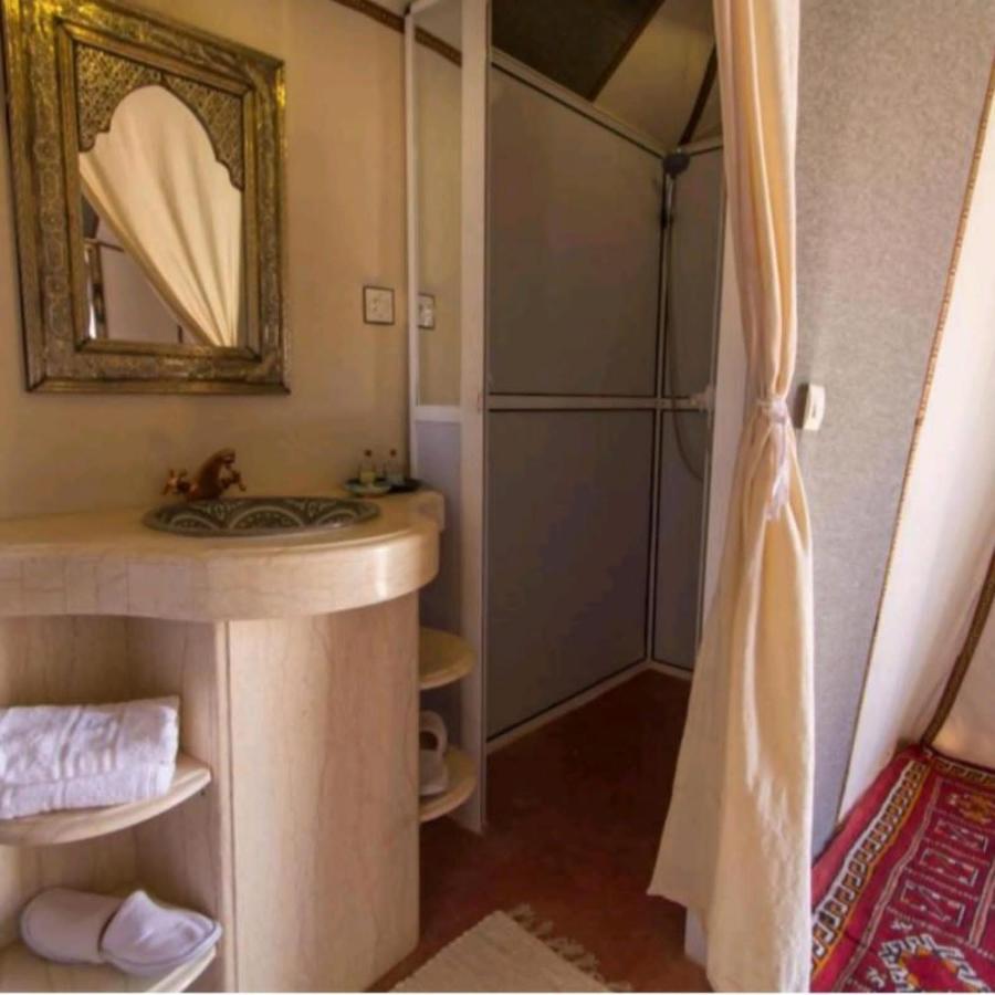 Family Luxury Glamping Hotel เมอร์ซูกา ภายนอก รูปภาพ