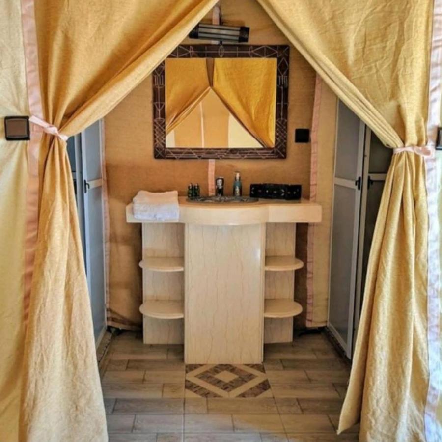 Family Luxury Glamping Hotel เมอร์ซูกา ภายนอก รูปภาพ