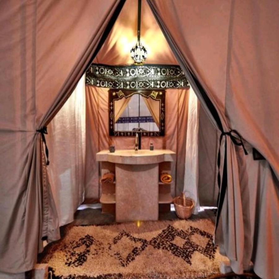 Family Luxury Glamping Hotel เมอร์ซูกา ภายนอก รูปภาพ
