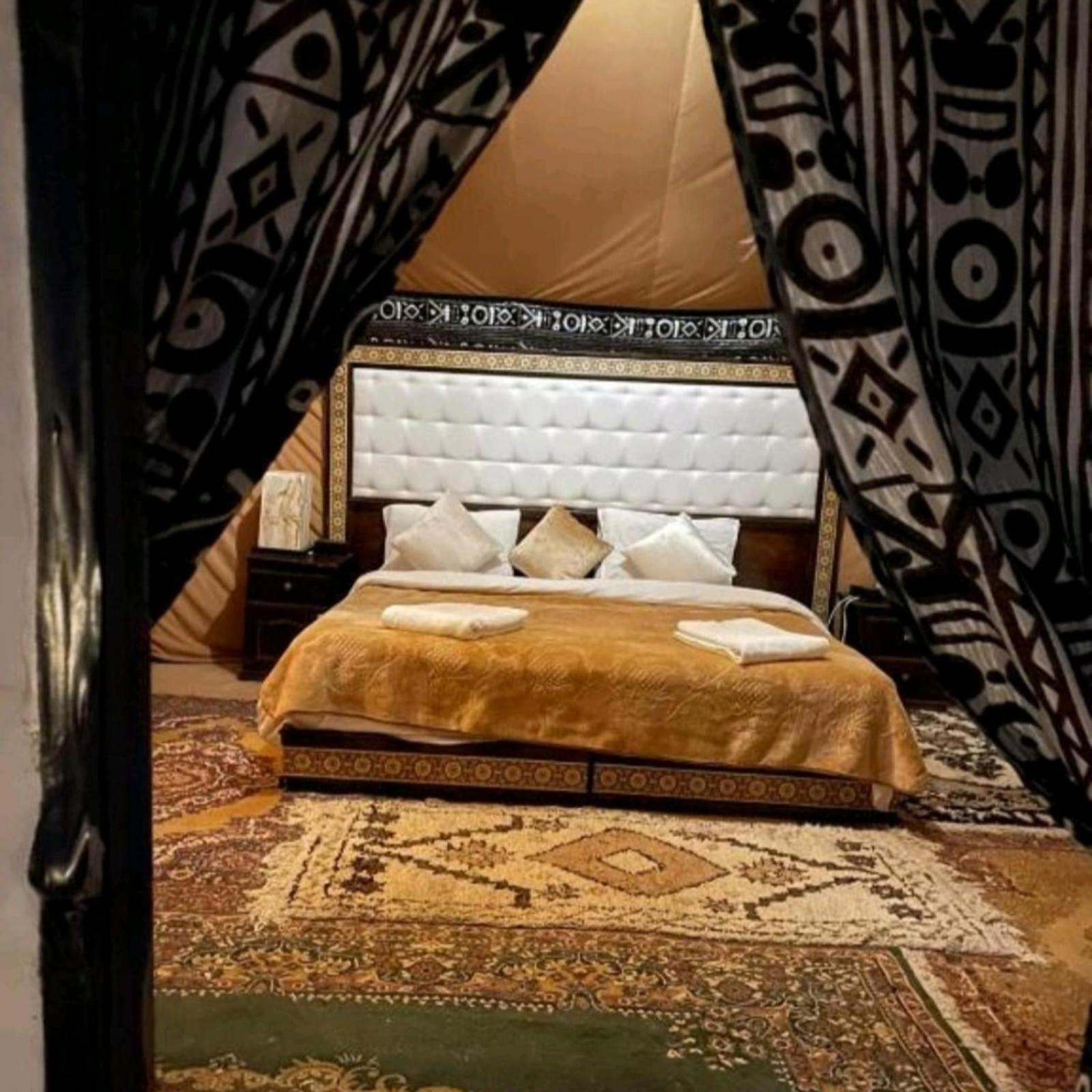 Family Luxury Glamping Hotel เมอร์ซูกา ภายนอก รูปภาพ